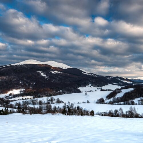 cloudscape-at-wetlina-in-bieszczady-mountains-pola-9FQKWT9-scaled