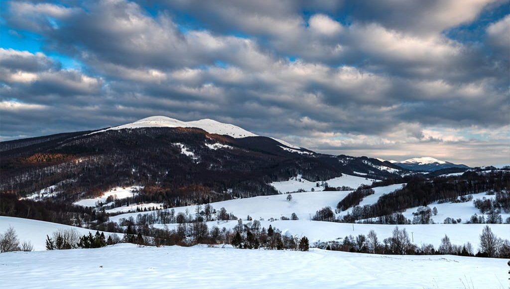 Widok na wetlinę w bieszczadach